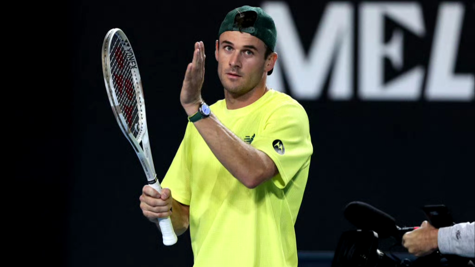 频繁把持球 频繁把持球